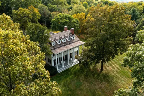 406 Shunpike Rd, Millbrook, NY 12545