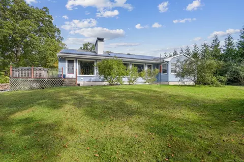 51 Braman Rd, Waterford, CT 06385