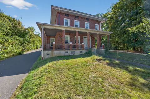 319 Main St, Portland, CT 06480