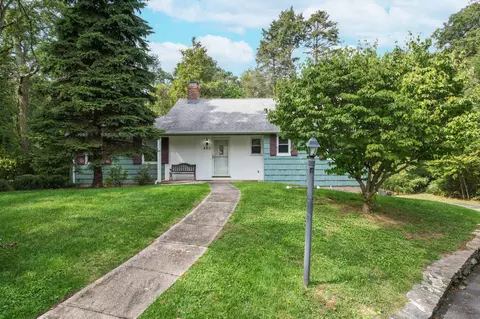 460 Taulman Rd, Orange, CT 06477
