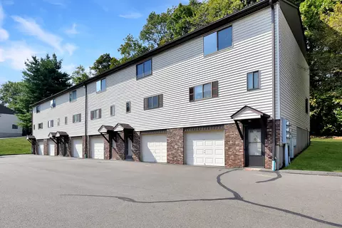 140 Thompson St #16E, East Haven, CT 06513