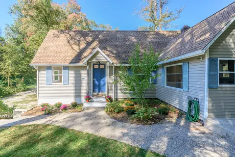 81 Picketts Ridge Rd, Redding, CT 06896