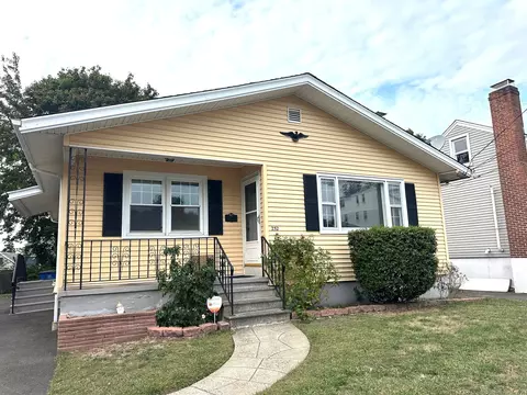 252 Lighthouse Rd, New Haven, CT 06512