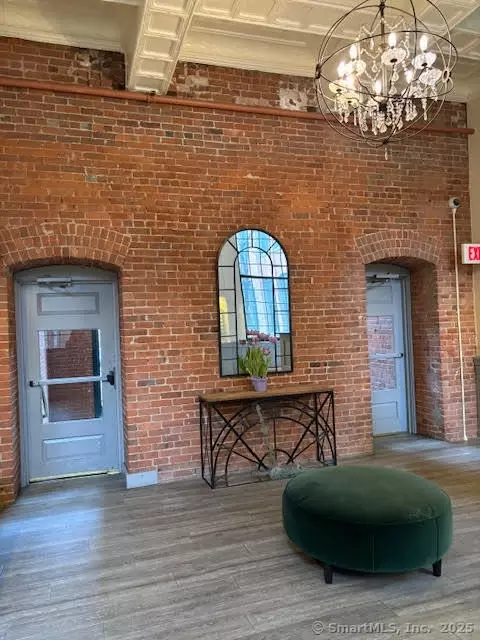 25 Grand St #116, Norwalk, CT 06851