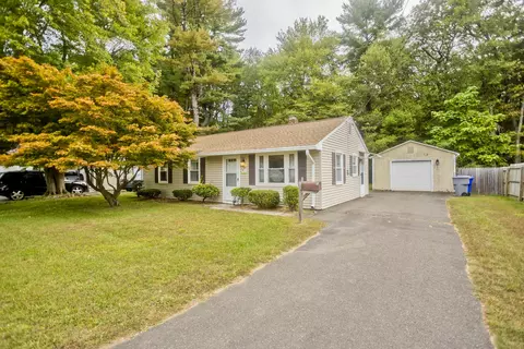 17 Arthur Ave, Enfield, CT 06082