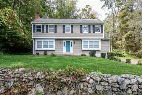 209 Stonegate Dr, Southbury, CT 06488