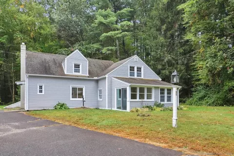 25 Bolleswood Ln, Avon, CT 06001