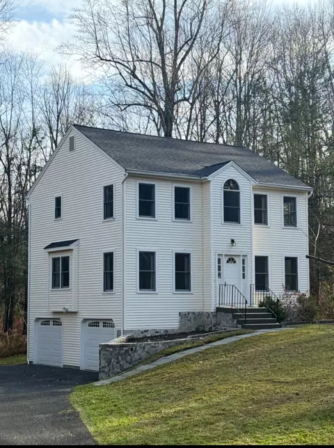 45 Candlewood Lake Rd N, New Milford, CT 06776