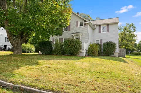 80 Lake St, Moosup, CT 06354