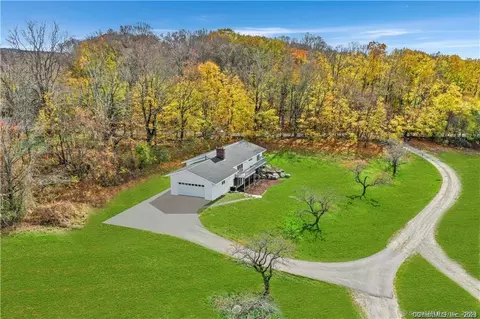 34 Jackson Hill Rd, Sharon, CT 06069