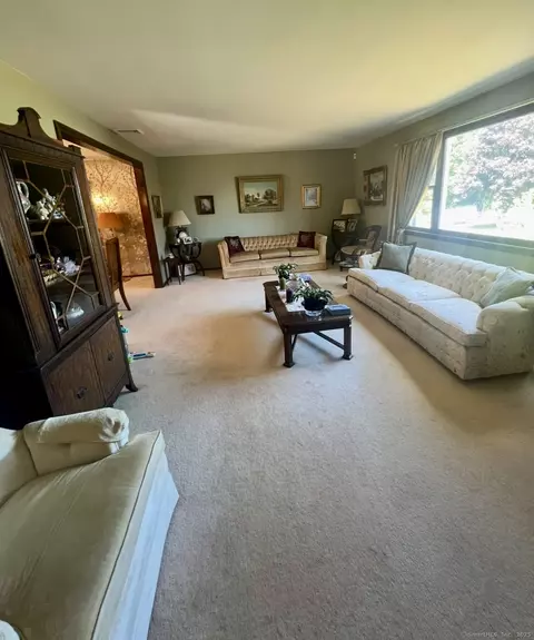 Living - 268 Fox Hill Rd, Wethersfield, CT 06109 photo 1 of 6