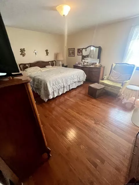 Bedroom - 268 Fox Hill Rd, Wethersfield, CT 06109 photo 1 of 2
