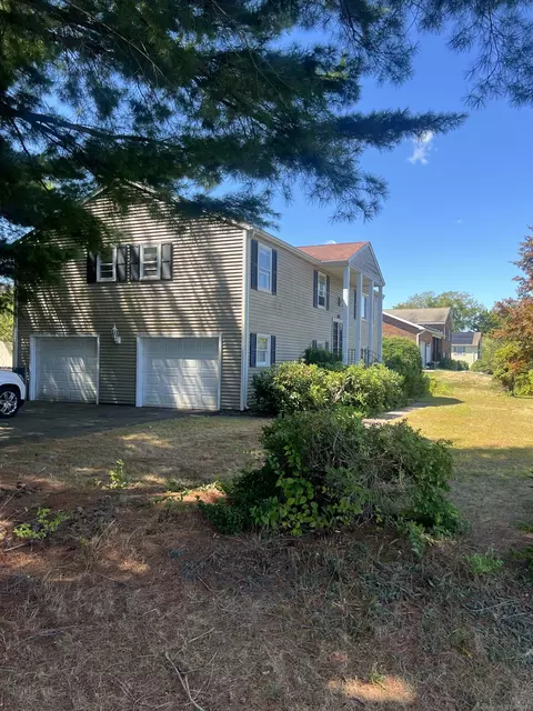 Exterior - 268 Fox Hill Rd, Wethersfield, CT 06109 photo 5 of 6