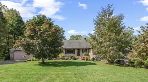 37 Carriage Dr, Avon, CT 06001