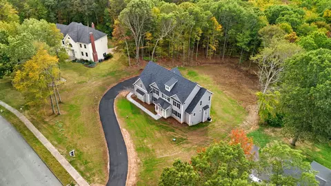241 Old Farms Rd, Glastonbury, CT 06073