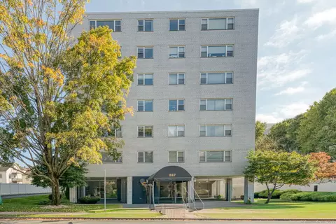 889 Farmington Ave #4E, West Hartford, CT 06119