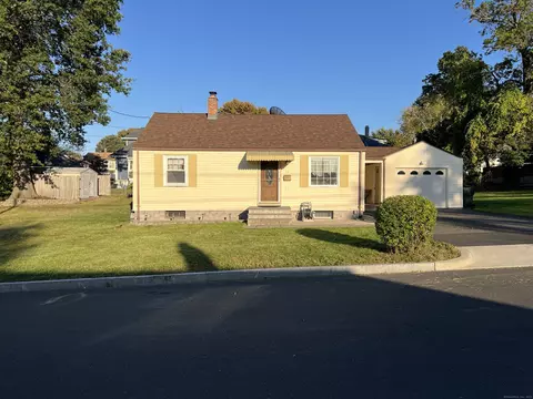 90 Meriline Ave, West Hartford, CT 06110