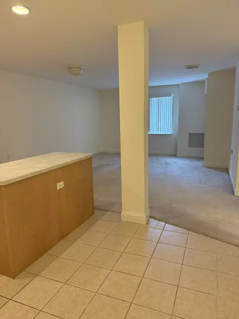 380 Main St #13, Wallingford, CT 06492