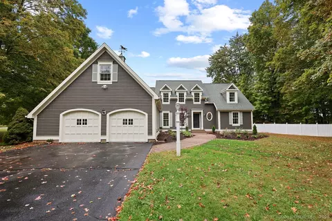 643 Burnham St W, Manchester, CT 06042