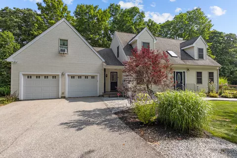 433 Fabyan Rd, North Grosvenor Dale, CT 06255