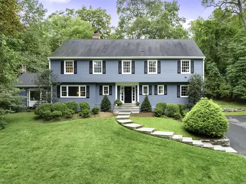 100 Spring Water Ln, New Canaan, CT 06840