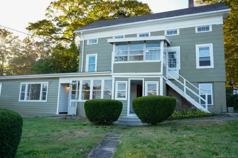 76 Skinner St, East Hampton, CT 06424