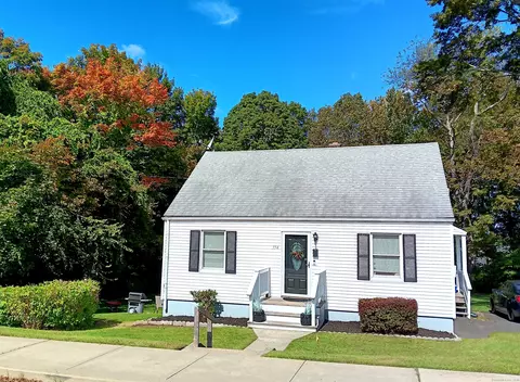 354 Bradley Ave, Waterbury, CT 06708