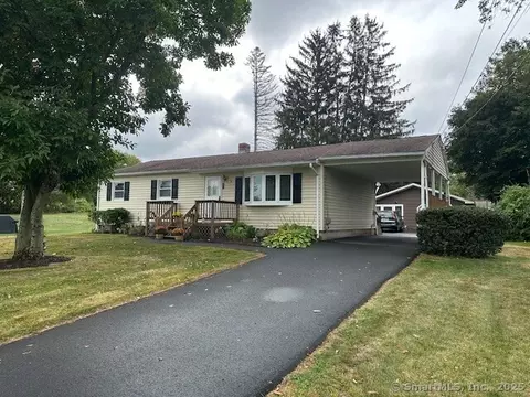 35 Shelley Rd, Meriden, CT 06451