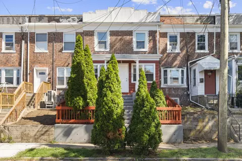 398 Dover St, Bridgeport, CT 06610