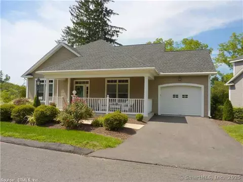 62 Crystal Springs Dr #62, Tolland, CT 06084