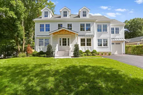 34 Ridgedale Rd, Fairfield, CT 06824