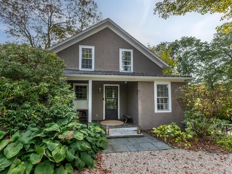 21 Camp Dutton Rd, Litchfield, CT 06759