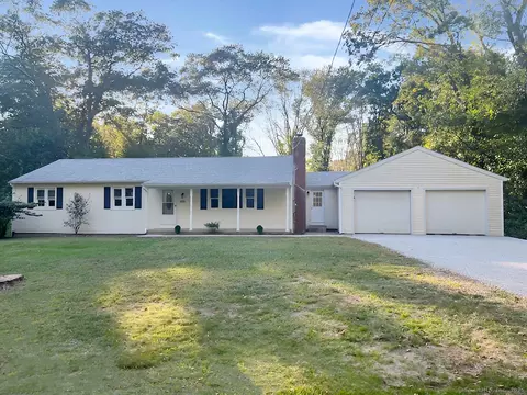 200 Westbrook Rd, Deep River, CT 06417