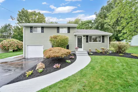 20 Robert Dr, South Windsor, CT 06074