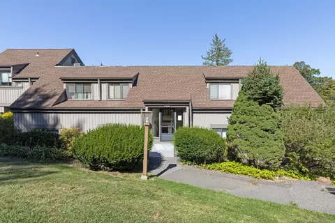 57 Heritage Vlg #B, Southbury, CT 06488