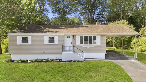 23 Bel Aire Dr, Plainville, CT 06062