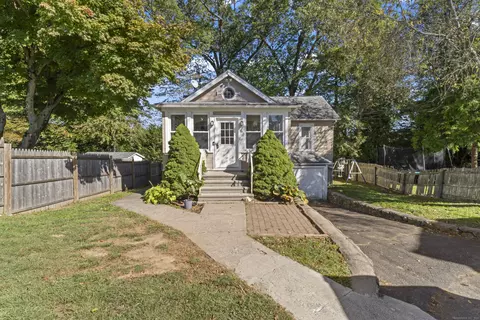 54 Brentwood Ave, Waterbury, CT 06705