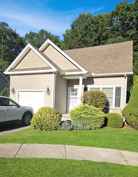 39 East Ct #39, Colchester, CT 06415