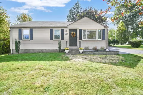32 Wright Rd, Rocky Hill, CT 06067