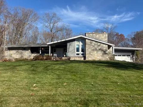 79 Briar Hill Rd, Norwich, CT 06360