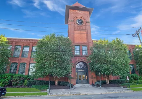 25 Grand St #204, Norwalk, CT 06851