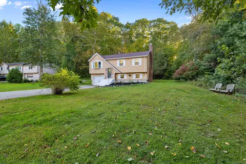 35 Richardson Hill Rd, Griswold, CT 06351