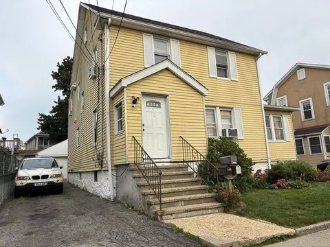 32-36 40 Roosevelt Ave, Stamford, CT 06902