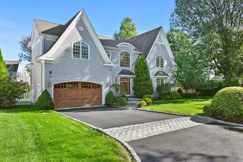 5 Minard Dr, Westport, CT 06880