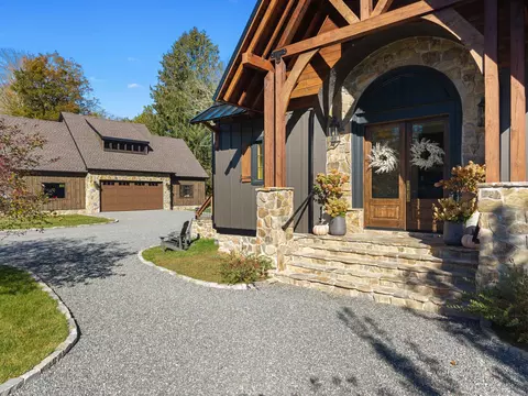 2 Mission St, Sprague, CT 06330