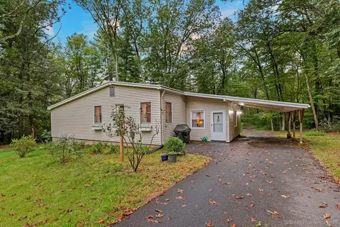523 New Rd, Avon, CT 06001