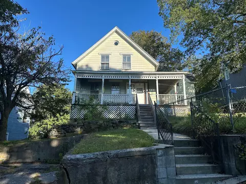 38 Summer St, Norwich, CT 06360
