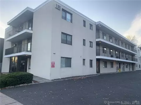 900 Hope St #8C, Stamford, CT 06907