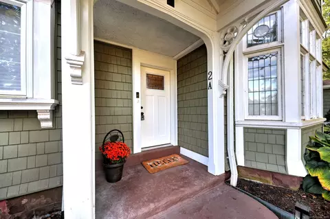 122 Newfield St #2A, Middletown, CT 06457