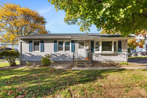 7 Harmund Ct, Wethersfield, CT 06109